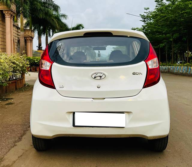 https://images10.gaadi.com/usedcar_image/4549908/original/processed_c2d67712b545b3b7847838d810db9be5.jpg?imwidth=6402