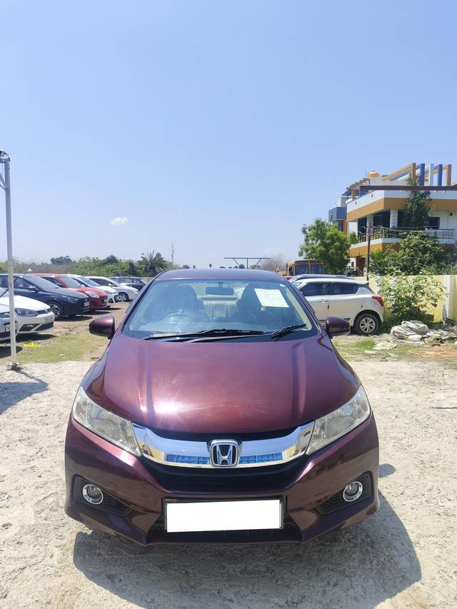 https://images10.gaadi.com/usedcar_image/4549910/original/processed_4b8a75015d62e7a01727be7751c40255.jpg?imwidth=6400
