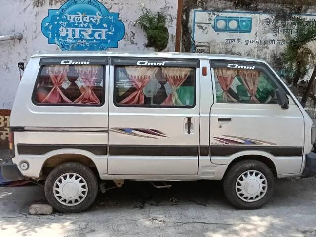 https://images10.gaadi.com/usedcar_image/4549921/original/processed_ea7ca89d-6fd5-40cc-99a9-d4bb044d0115.jpg?imwidth=6402
