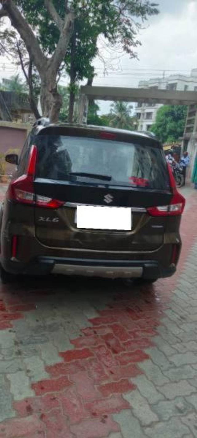 https://images10.gaadi.com/usedcar_image/4549989/original/processed_c585d998-b305-4bde-9f01-abc9e989d7dc.jpg?imwidth=6401
