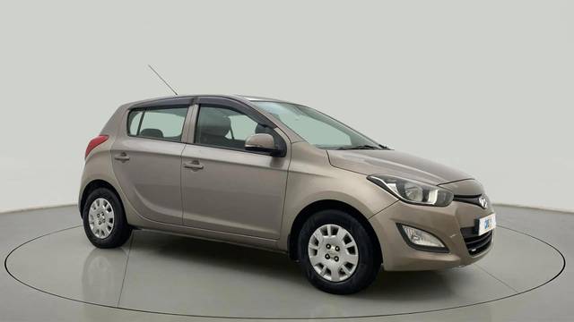 https://images10.gaadi.com/usedcar_image/4550008/original/8d3ddb3965c76d284f9d691a1915be68.jpg?imwidth=6400