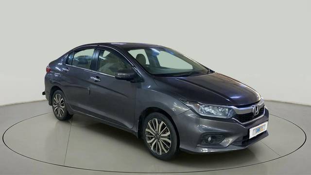 https://images10.gaadi.com/usedcar_image/4550057/original/1b0334353a69295cba59a730bc037de8.jpg?imwidth=6400