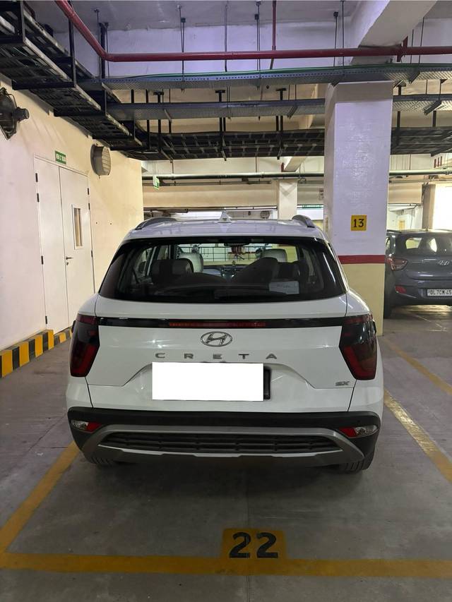 https://images10.gaadi.com/usedcar_image/4550066/original/processed_425e39eb-4477-452e-aaef-e14b781a9c9d.jpeg?imwidth=6402