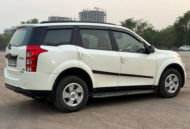 https://images10.gaadi.com/usedcar_image/4550067/original/processed_753cbff002512983de9986aac663a541.jpg?imwidth=6402
