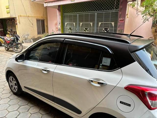 https://images10.gaadi.com/usedcar_image/4550086/original/processed_1dd84e2c-6f20-4c7f-ab25-f382700504e2.jpg?imwidth=6402