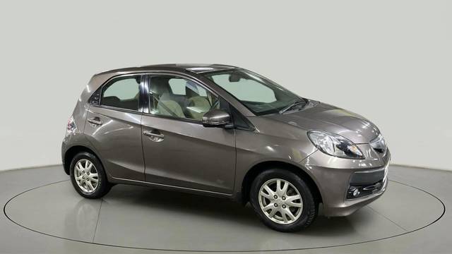 https://images10.gaadi.com/usedcar_image/4550162/original/2f63549eb5f0191916b46a39d0b9a2e6.jpg?imwidth=6400