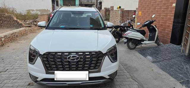 https://images10.gaadi.com/usedcar_image/4550225/original/processed_processed_78a1e773-e61d-4116-ad45-31b362fbe3f1.jpg?imwidth=6400