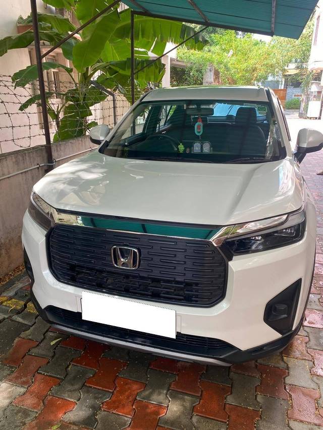 https://images10.gaadi.com/usedcar_image/4550244/original/processed_c5167e572f59661bfbdb47d3adeaed34.jpg?imwidth=6400