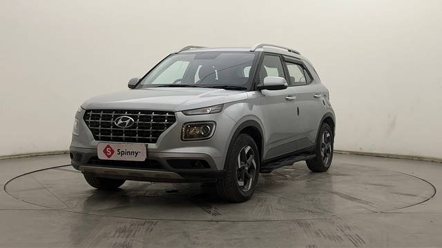 https://images10.gaadi.com/usedcar_image/4550256/original/5cbb4cbc8121a0edd0f42f29bf34701c.JPG?imwidth=6400