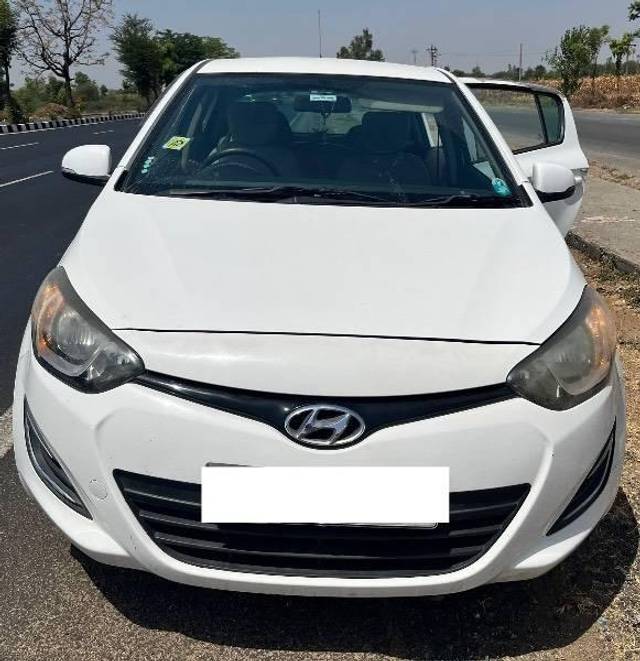 https://images10.gaadi.com/usedcar_image/4550298/original/processed_31c063c0-6349-4f1f-9e2e-c81807af0622.jpeg?imwidth=6400
