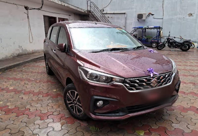 https://images10.gaadi.com/usedcar_image/4550316/original/190988b5-4b32-4430-9683-51feaf0e0697.?imwidth=6400