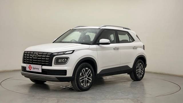 https://images10.gaadi.com/usedcar_image/4550454/original/b85179c9b0b716315c80ed3eafd99995.JPG?imwidth=6400