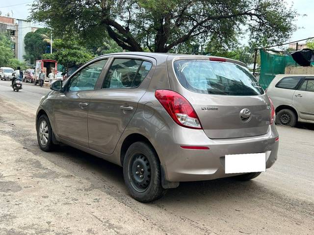 https://images10.gaadi.com/usedcar_image/4550474/original/processed_b22e62b485ed38a221aee3bd47adea12.jpg?imwidth=6402