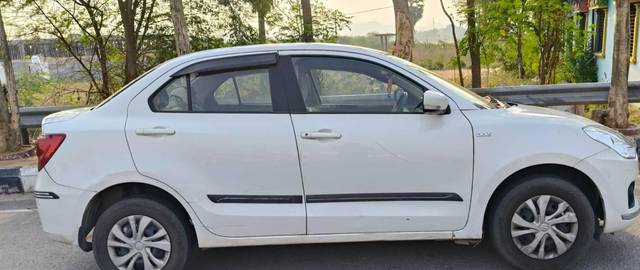https://images10.gaadi.com/usedcar_image/4550491/original/processed_ee5e4012-8f93-46e2-bcee-0530427c2aff.jpg?imwidth=6401