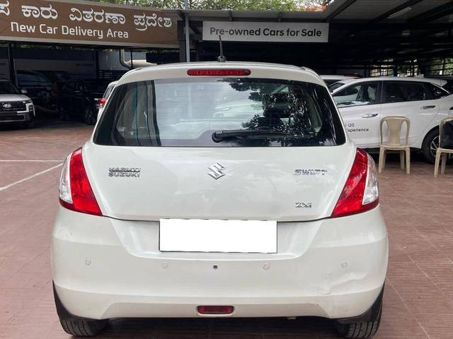 https://images10.gaadi.com/usedcar_image/4550509/original/processed_4b2f3a7cd54f4c4cf032f25229e8a5fd.jpg?imwidth=6402