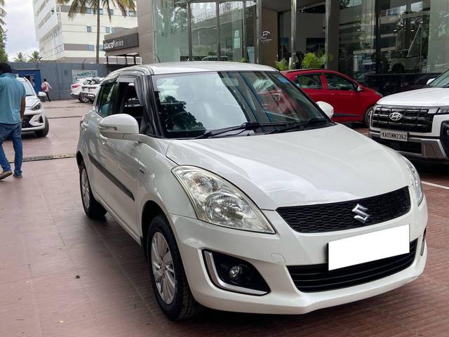 https://images10.gaadi.com/usedcar_image/4550509/original/processed_9779d772c6b151e654a9a59628160cce.jpg?imwidth=6400