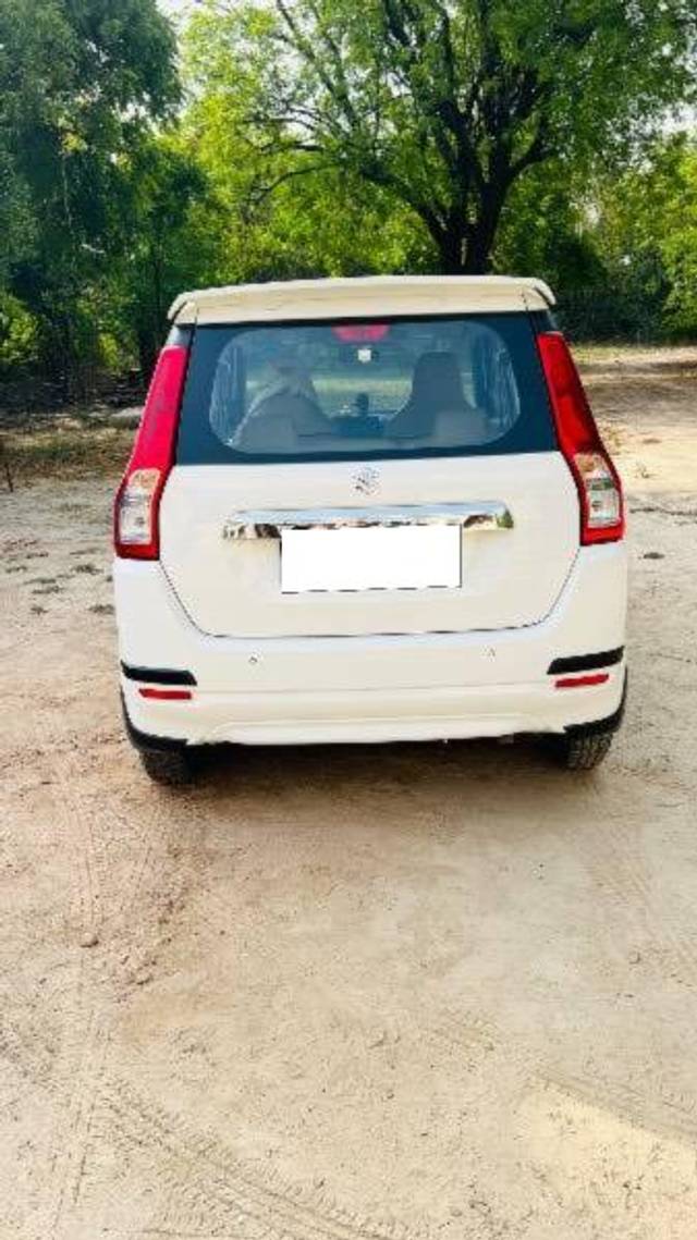https://images10.gaadi.com/usedcar_image/4550510/original/processed_951d8b78-0379-49a9-9a78-7109f86ed63a.jpeg?imwidth=6402