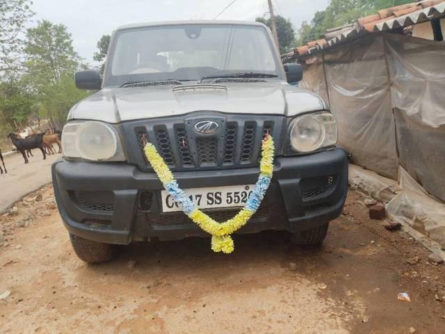 https://images10.gaadi.com/usedcar_image/4550543/original/processed_daaf58bd-5bde-4a38-91d6-5e985425efa2.jpg?imwidth=6400