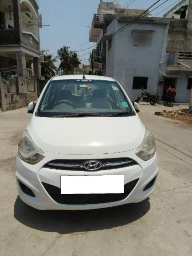 https://images10.gaadi.com/usedcar_image/4550564/original/processed_83d8c36d-8706-416f-b5bb-81d38ba1bf82.jpg?imwidth=6400