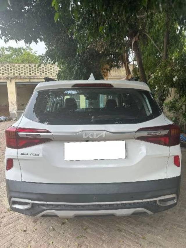 https://images10.gaadi.com/usedcar_image/4550580/original/processed_59573421-0da9-4ad4-9e6f-8652e1cc0e63.jpeg?imwidth=6402
