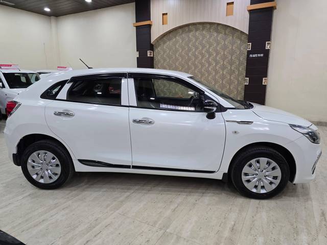 https://images10.gaadi.com/usedcar_image/4550608/original/processed_bbc928af54f03201361fbeaed1c8736d.jpg?imwidth=6401