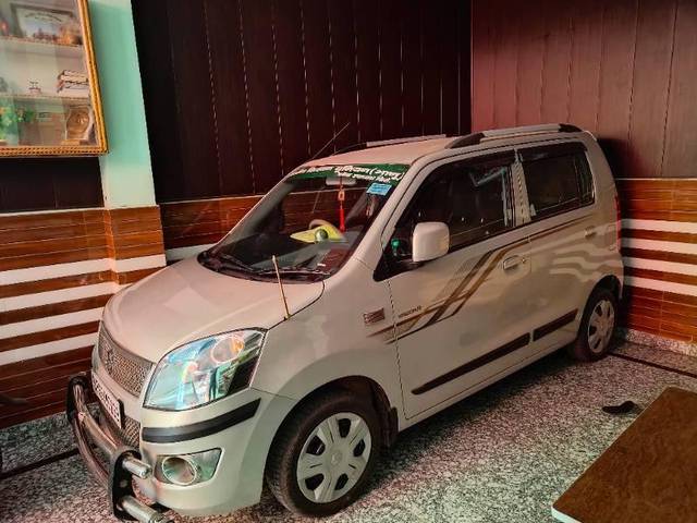 https://images10.gaadi.com/usedcar_image/4550616/original/processed_a1317c8a-83f7-40db-9a5e-9fe9a31dce41.jpg?imwidth=6400