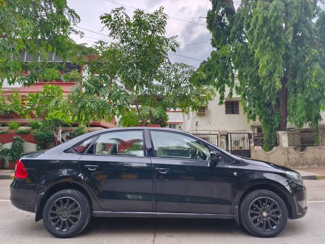 https://images10.gaadi.com/usedcar_image/4550619/original/c4f56c19fc95305364df7483152204a2.jpg?imwidth=6401