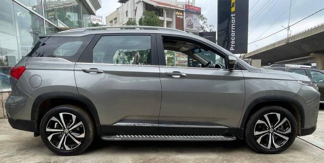 https://images10.gaadi.com/usedcar_image/4550626/original/processed_18b8f9f63fa643d88b069a0578bd6bb5.jpeg?imwidth=6401