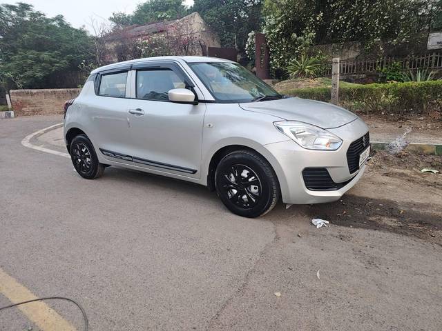 https://images10.gaadi.com/usedcar_image/4550633/original/processed_18ac2c554409309026d503d0222045b0.jpg?imwidth=6400