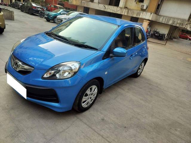 https://images10.gaadi.com/usedcar_image/4550639/original/processed_90ae3416a9e5153c8b9256a16a9c8592.jpg?imwidth=6402