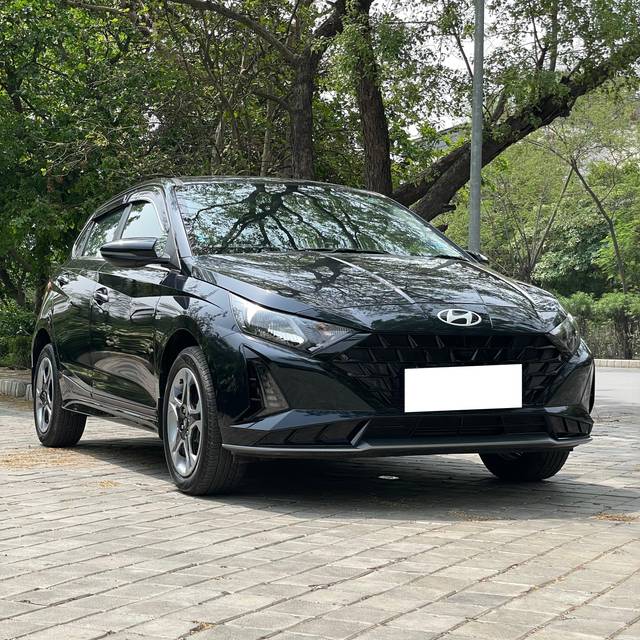 https://images10.gaadi.com/usedcar_image/4550643/original/processed_2a5e1da125486cecdea821d5e184c94a.jpg?imwidth=6400
