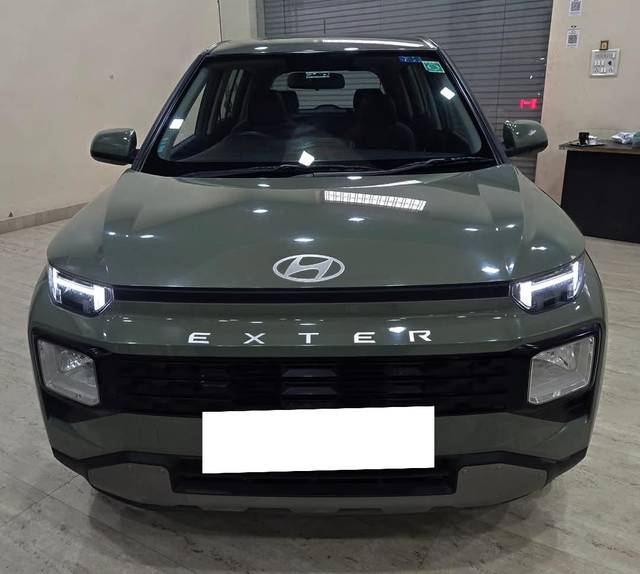 https://images10.gaadi.com/usedcar_image/4550661/original/processed_5402de79693c37c79622e29a76ed2054.jpg?imwidth=6402