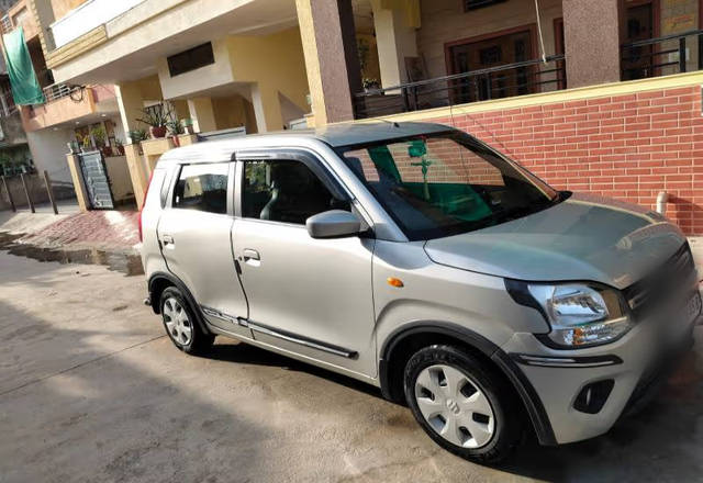 https://images10.gaadi.com/usedcar_image/4550662/original/781f295b-9129-487e-b4e9-a032d13ce2cf.?imwidth=6400