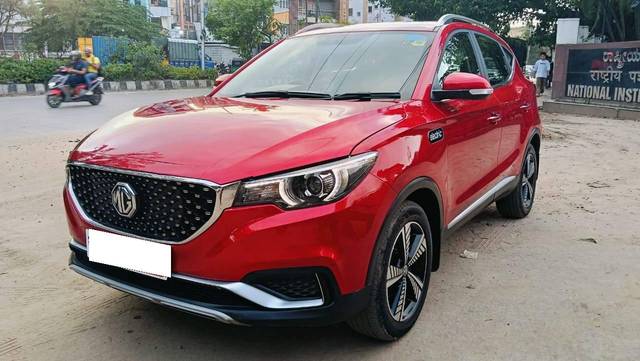 https://images10.gaadi.com/usedcar_image/4550680/original/processed_3ea084856316791d16e7b12c3d3798d5.jpg?imwidth=6402