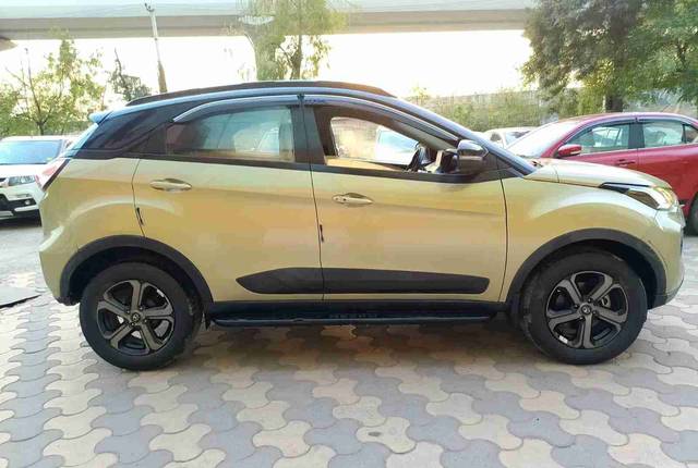 https://images10.gaadi.com/usedcar_image/4550684/original/974d8204e9cd4e594d05c7febb3adf25.jpg?imwidth=6401