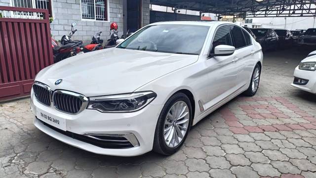 https://images10.gaadi.com/usedcar_image/4550686/original/processed_3980ba55081217f230cc17f9e2d3e8f6.jpg?imwidth=6400