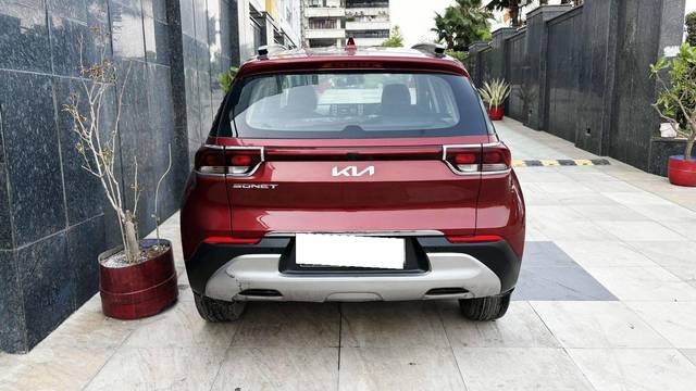 https://images10.gaadi.com/usedcar_image/4550688/original/processed_2152c002607e1b9f9aeb73a7b86fe269.jpg?imwidth=6402