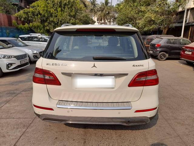 https://images10.gaadi.com/usedcar_image/4550690/original/processed_29e7b0c46b5de2fade11b95b0efb2d7c.jpeg?imwidth=6402