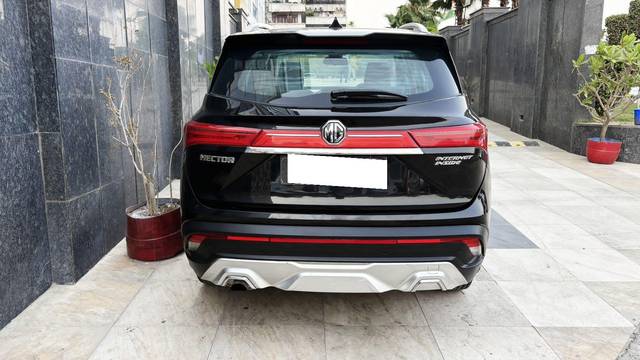 https://images10.gaadi.com/usedcar_image/4550691/original/processed_1e51510a786d2e127d8b32834b27e528.jpg?imwidth=6402