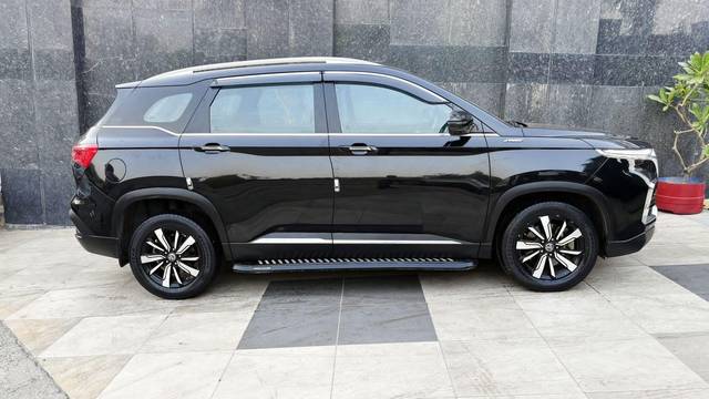 https://images10.gaadi.com/usedcar_image/4550691/original/processed_75b07ecc9416f8c2984eb4a6667c93f1.jpg?imwidth=6401