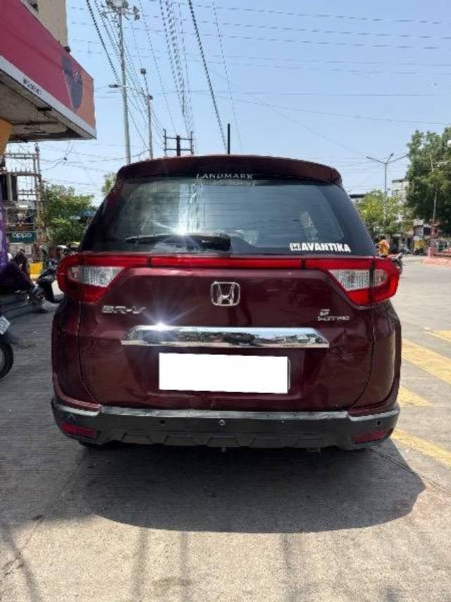 https://images10.gaadi.com/usedcar_image/4550700/original/processed_6b550269-0d63-48e8-8290-649aac9df9a7.jpg?imwidth=6401