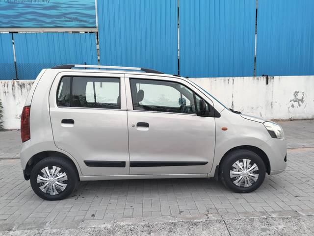 https://images10.gaadi.com/usedcar_image/4550705/original/processed_034ba2683929776c3e35b79632245a1b.jpg?imwidth=6401