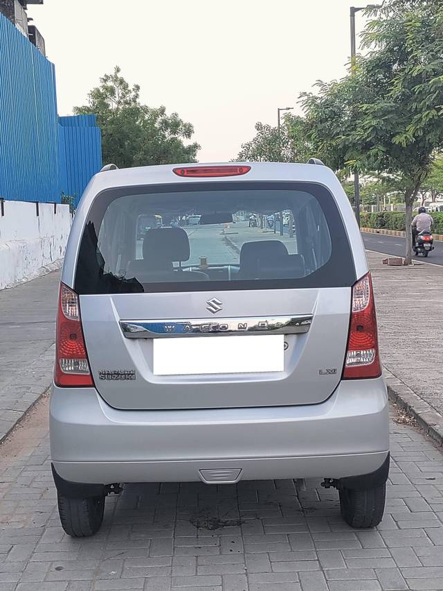 https://images10.gaadi.com/usedcar_image/4550705/original/processed_fd7efeffdbf661f9840bd323d6819ea3.jpg?imwidth=6402