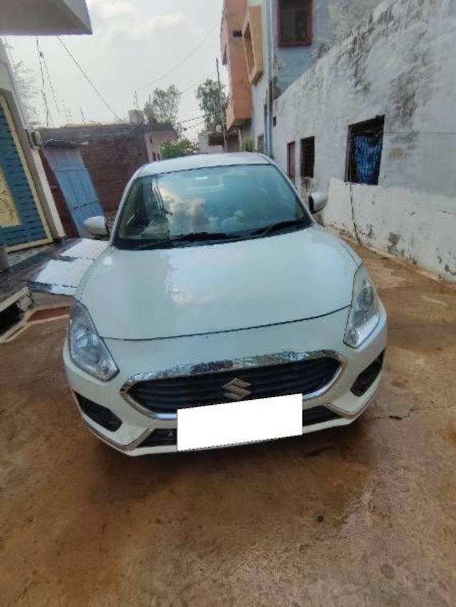 https://images10.gaadi.com/usedcar_image/4550707/original/processed_c328d0e8-6e6b-41ef-8e73-18aa1ec7cba8.jpg?imwidth=6401