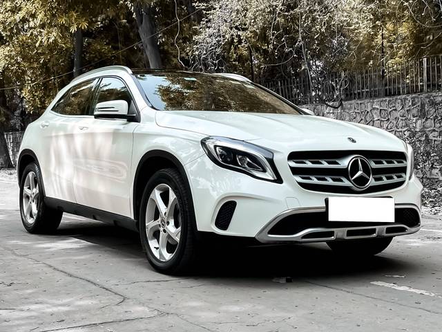 https://images10.gaadi.com/usedcar_image/4550721/original/processed_c03eda3e3f68b0b985e55011e1a7298a.jpg?imwidth=6400