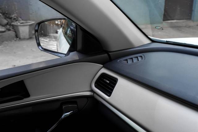 https://images10.gaadi.com/usedcar_image/4550730/original/70d11edcb5b69255c401a287f20c7874.jpg?imwidth=6401