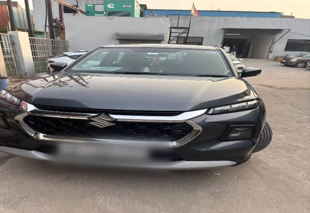 https://images10.gaadi.com/usedcar_image/4550775/original/96ff1c90-c0af-402e-a034-06081b4bbcb3.?imwidth=6401