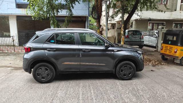 https://images10.gaadi.com/usedcar_image/4550782/original/processed_cc481cf7-a3c7-4c5c-b092-57c2da7e23ac.jpg?imwidth=6401