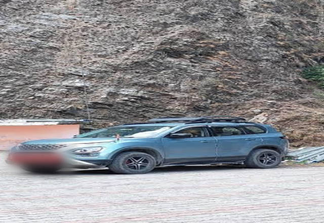 https://images10.gaadi.com/usedcar_image/4550786/original/d529da48-fbec-414f-8968-d81671f92981.?imwidth=6400