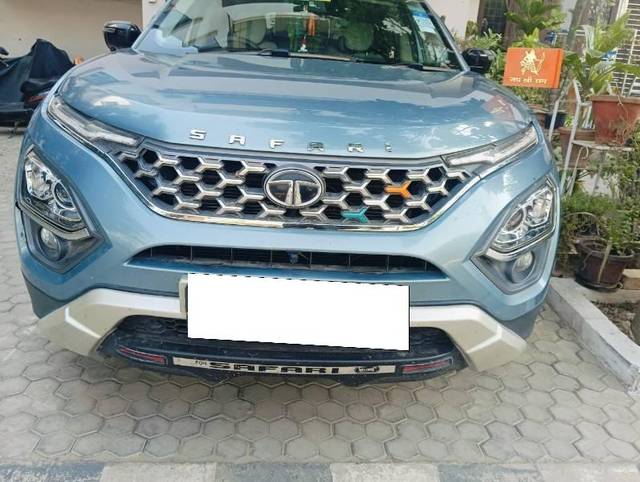 https://images10.gaadi.com/usedcar_image/4550786/original/processed_b58f17e2-9596-4f74-9be1-32ce61aa29c9.jpg?imwidth=6402